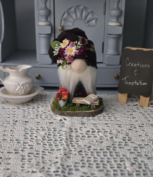 Medium Garden Gnome Fella